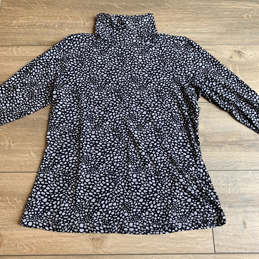 Relativity Turtleneck